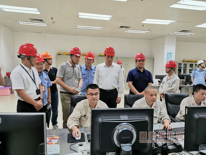 鍛造執(zhí)法鐵軍,廣東省佛山市順德區(qū)市監(jiān)局啟動(dòng)執(zhí)法大練兵(組圖) 鍛造執(zhí)法鐵軍,廣東省佛山市順德區(qū)市監(jiān)局啟動(dòng)執(zhí)法大練兵(組圖)